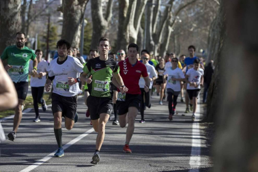 Imágenes de la tercera edición de la Carrera de los Valientes, celebrada este domingo en el campus de la Universidad de Navarra.