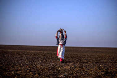 Disfraces tradicionales, bailes, carrozas por tierra y agua... Así están viviendo varias ciudades de Europa y América sus Carnavales