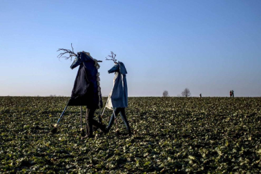Disfraces tradicionales, bailes, carrozas por tierra y agua... Así están viviendo varias ciudades de Europa y América sus Carnavales