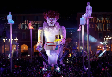 Disfraces tradicionales, bailes, carrozas por tierra y agua... Así están viviendo varias ciudades de Europa y América sus Carnavales