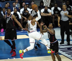 Este lunes 18 de febrero se disputó en el Spectrum Center de Charlotte el Al Starr Game 2019 con victoria del equipo de LeBron Ja mes sobre el conjunto liderado por Kevin Durant por 178-164.