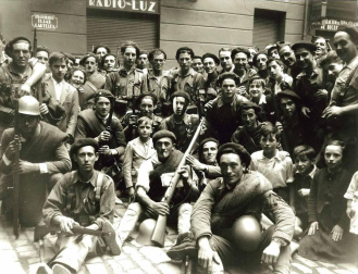 Imágenes del libro 'La cámara en el macuto', un libro que reúne imágenes de soldados aficionados a la fotografía durante la Guerra Civil.