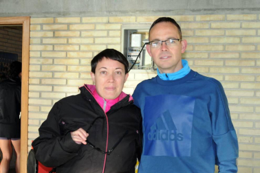 El 17 de febrero se celebró la primera edición de Larrate Trail, una carrera que quiere dar a conocer Carcastillo y su entorno a los amantes de este deporte. La organización preparó dos recorridos de 11 y 17 km y con un desnivel positivo de 300 y 150 m respectivamente. Una bonita experiencia que llevó a los corredores junto al río Aragón para pasar por el llano de Larrate y recorrer los pinares que rodean la localidad.