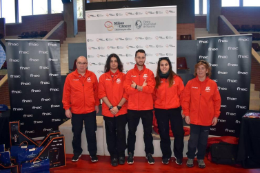 El domingo 17 de febrero se celebró la III edición de la Carrera de los Valientes, prueba cuyo objetivo fue recoger fondos para la lucha contra el cáncer infantil y en la que tomaron parte más de 1.700 deportistas de todas las edades. Para ellos se prepararon cuatro distancias: 800 o 1.500 metros para los más jóvenes y 5 o 10 kilómetros para los adultos. En estas últimas categorías vencieron, respectivamente, Maialen Zoyo y Héctor Ayúcar; y Amaia Melero e Iñaki Rey.
