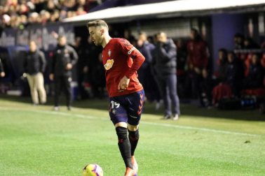 Imágenes del partido Osasuna-Cádiz disputado en El Sadar.