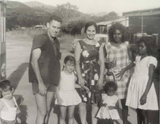 Un primer encuentro, teñido de emoción y nostalgia, iluminó el viernes en tafalla los recuerdos de Emigrantes navarros que partieron a las antípodas en décadas pasadas.