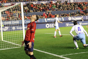 Imágenes del partido Osasuna-Zaragoza disputado en El Sadar.