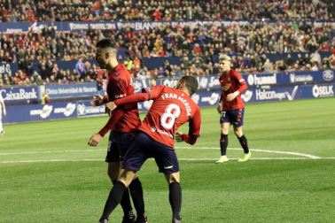 Imágenes del partido Osasuna-Zaragoza disputado en El Sadar.