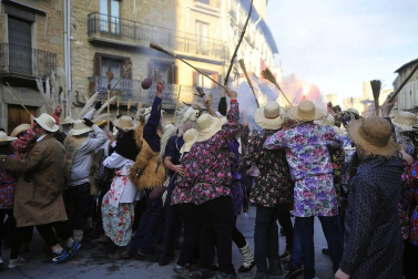Fotos de la jornada de carnaval del sábado en Olite