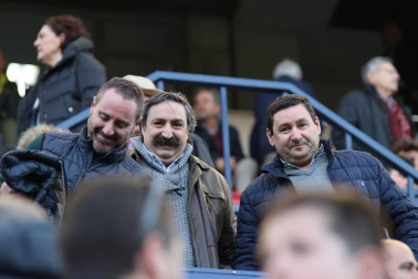 Fotos del búscate en la grada del Osasuna - Nàstic