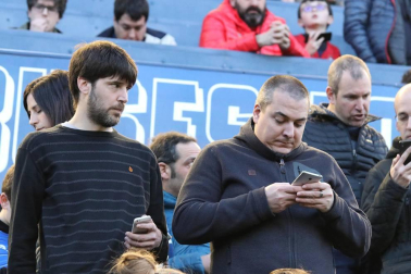 Fotos del búscate en la grada del Osasuna - Nàstic