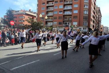Fotos de los mejores disfraces de carnaval del desfile del domingo en Tudeola