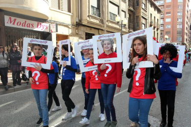 Fotos de los mejores disfraces de carnaval del desfile del domingo en Tudeola