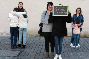 Gritos en una pizarra por la igualdad