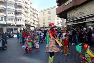 Fotos de los mejores disfraces de carnaval del desfile del domingo en Tudeola