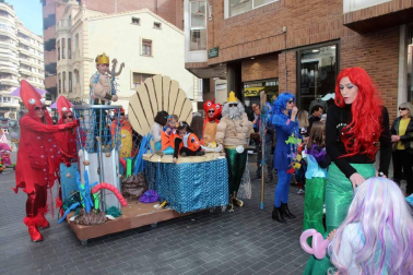 Fotos de los mejores disfraces de carnaval del desfile del domingo en Tudeola