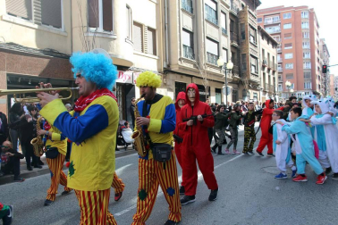 Fotos de los mejores disfraces de carnaval del desfile del domingo en Tudeola