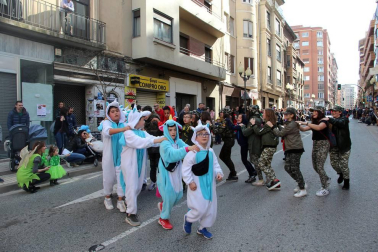 Fotos de los mejores disfraces de carnaval del desfile del domingo en Tudeola