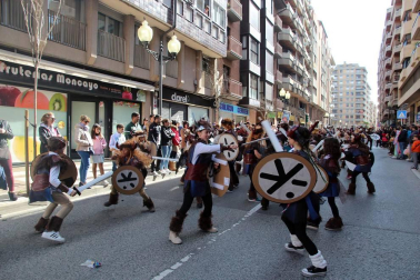 Fotos de los mejores disfraces de carnaval del desfile del domingo en Tudeola
