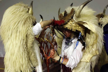 Las fotografías del Carnaval de Alsasua de este martes.