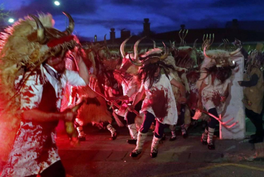 Las fotografías del Carnaval de Alsasua de este martes.