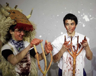 Las fotografías del Carnaval de Alsasua de este martes.