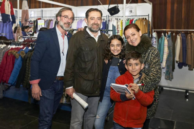 Del 28 de febrero al 3 de marzo Baluarte acogió la edición número trece de Pamplona Stock. Este evento ha sido organizado un año más por la Asociación de Comerciantes de Navarra y las asociaciones zonales de comerciantes de Pamplona y cuenta con la colaboración del consistorio pamplonés y Caja Rural de Navarra.