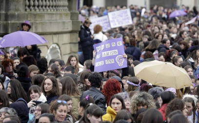 Concentración en la plaza del Castillo de Pamplona por el Día de la Mujer