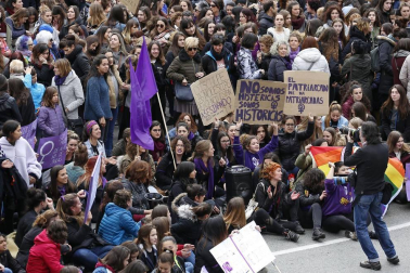Concentración en la plaza del Castillo de Pamplona por el Día de la Mujer