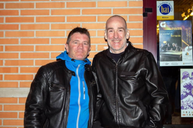 El Auditorio Barañáin, en colaboración con Flamenco on Fire, presentó el 2 de marzo a Raimundo Amador dentro de su gira Gypsy Flamenco Blues. En este espectáculo, el artista hace un repaso a su carrera y muestra su nuevo disco en solitario, titulado '60 Aniversario Directo en casa'. Sus fieles seguidores no perdieron la oportunidad de escuchar sobre el escenario a este artista universal que ha fusionado como nadie blues, flamenco y rock.