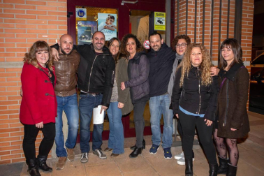 El Auditorio Barañáin, en colaboración con Flamenco on Fire, presentó el 2 de marzo a Raimundo Amador dentro de su gira Gypsy Flamenco Blues. En este espectáculo, el artista hace un repaso a su carrera y muestra su nuevo disco en solitario, titulado '60 Aniversario Directo en casa'. Sus fieles seguidores no perdieron la oportunidad de escuchar sobre el escenario a este artista universal que ha fusionado como nadie blues, flamenco y rock.