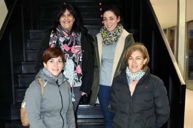 Entre el lunes 4 y el jueves 7 de marzo, Civivox San Jorge y Club de Montaña Gaztaroa Mendi Taldea organizaron la Semana de Montaña y Aventura en la que se pudo asistir a cuatro exposiciones de distinta índole. Como la que clausuró la muestra el jueves titulada “Invierno andino”, a la que acudió más de un centenar de personas y en la que se recogieron las vivencias de Aitziber y Aitor Irurozki durante su viaje a través de Perú y Bolivia.