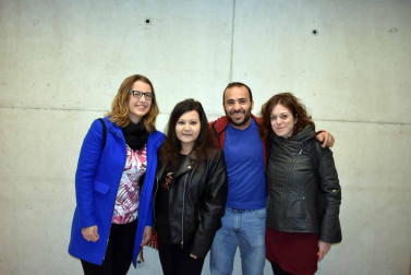 Entre el lunes 4 y el jueves 7 de marzo, Civivox San Jorge y Club de Montaña Gaztaroa Mendi Taldea organizaron la Semana de Montaña y Aventura en la que se pudo asistir a cuatro exposiciones de distinta índole. Como la que clausuró la muestra el jueves titulada “Invierno andino”, a la que acudió más de un centenar de personas y en la que se recogieron las vivencias de Aitziber y Aitor Irurozki durante su viaje a través de Perú y Bolivia.