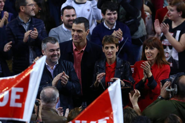 El presidente del Gobierno y candidato del PSOE, Pedro Sánchez , ha participado en un acto político que los socialistas navarros han celebrado esta tarde en el Navarra Arena, en Pamplona
