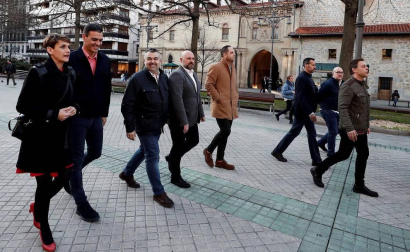 El presidente del Gobierno y candidato del PSOE, Pedro Sánchez , ha participado en un acto político que los socialistas navarros han celebrado esta tarde en el Navarra Arena, en Pamplona