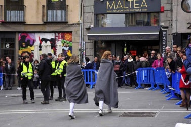 La grabación del filme, que ha arrancado a las 8 horas, ha cortado el tránsito peatonal de varias calles del Casco Viejo hasta las 20 horas