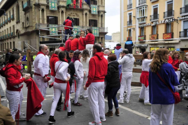 La grabación del filme, que ha arrancado a las 8 horas, ha cortado el tránsito peatonal de varias calles del Casco Viejo hasta las 20 horas