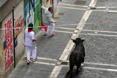 La grabación del filme, que ha arrancado a las 8 horas, ha cortado el tránsito peatonal de varias calles del Casco Viejo hasta las 20 horas