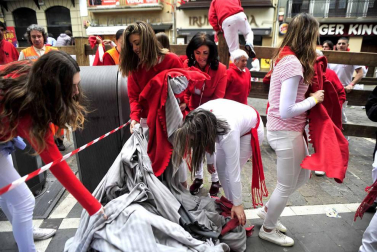 La grabación del filme, que ha arrancado a las 8 horas, ha cortado el tránsito peatonal de varias calles del Casco Viejo hasta las 20 horas