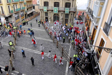 La grabación del filme, que ha arrancado a las 8 horas, ha cortado el tránsito peatonal de varias calles del Casco Viejo hasta las 20 horas