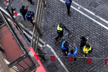 La grabación del filme, que ha arrancado a las 8 horas, ha cortado el tránsito peatonal de varias calles del Casco Viejo hasta las 20 horas