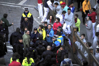 La grabación del filme, que ha arrancado a las 8 horas, ha cortado el tránsito peatonal de varias calles del Casco Viejo hasta las 20 horas