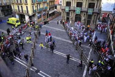La grabación del filme, que ha arrancado a las 8 horas, ha cortado el tránsito peatonal de varias calles del Casco Viejo hasta las 20 horas