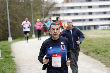 Fotos de los participantes de la Carrera Solidaria Pro Hiru Hamabi de Sarriguren.