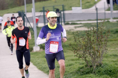 Fotos de los participantes de la Carrera Solidaria Pro Hiru Hamabi de Sarriguren.