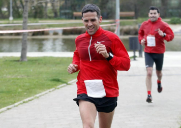 Fotos de los participantes de la Carrera Solidaria Pro Hiru Hamabi de Sarriguren.