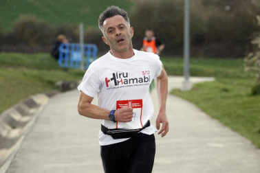 Fotos de los participantes de la Carrera Solidaria Pro Hiru Hamabi de Sarriguren.