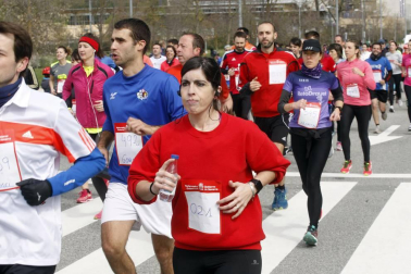 Fotos de los participantes de la Carrera Solidaria Pro Hiru Hamabi de Sarriguren.