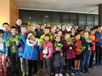 Fotos de los participantes de la Carrera Solidaria Pro Hiru Hamabi de Sarriguren.