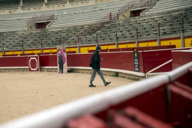La plaza de toros de Pamplona vuelve a abrir sus puertas para quienes quieran conocer sus entrañas. El año pasado, 41.431 visitantes